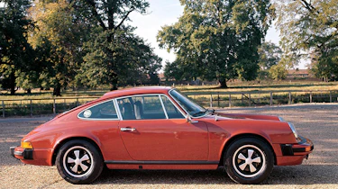 Porsche 911 Carrera 2.7