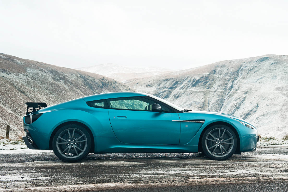 2012 Aston Martin V12 Zagato side profile