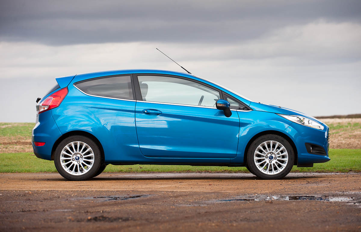 2013 Ford Fiesta Ecoboost side profile