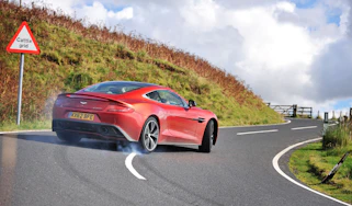 Aston Martin Vanquish (2012)