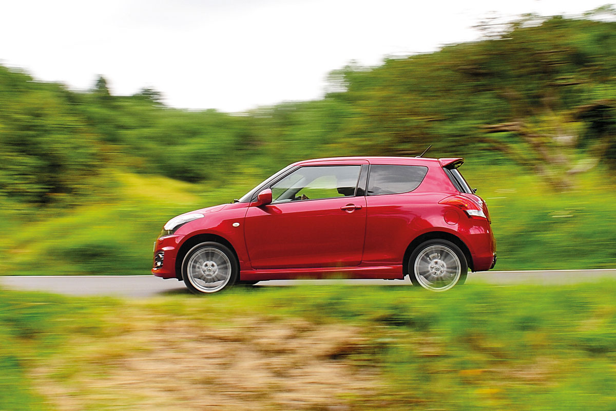 Suzuki Swift Sport side