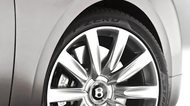 2013 Bentley Flying Spur alloy wheel