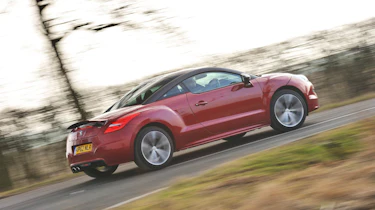 2013 Peugeot RCZ THP 200 GT rear