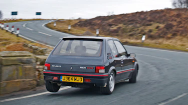 Peugeot 205 GTI S16
