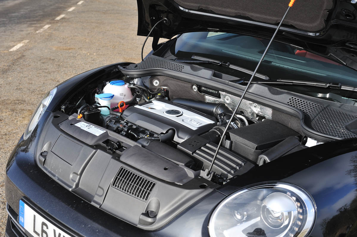 2013 Volkswagen Beetle Turbo Silver engine