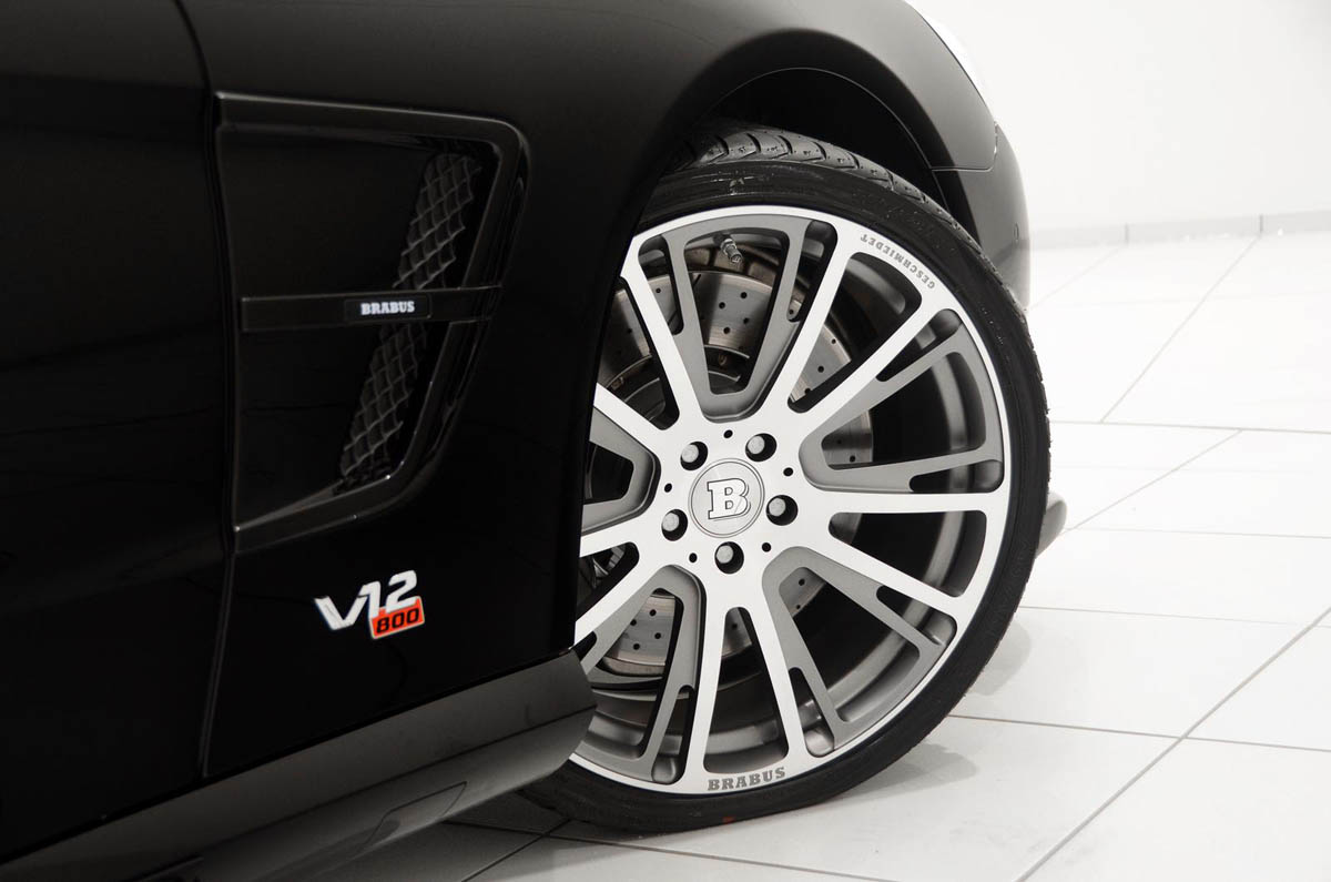 217mph Brabus 800 Roadster alloy wheel