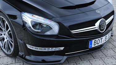 217mph Brabus 800 Roadster front splitter air vent