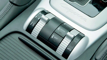 Porsche Cayenne switches