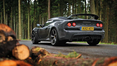 On the road: Lotus Exige S vs C63 Black, M3 GTS, 911 GT3 RS 4.0 and Nissan GT-R Track Pack