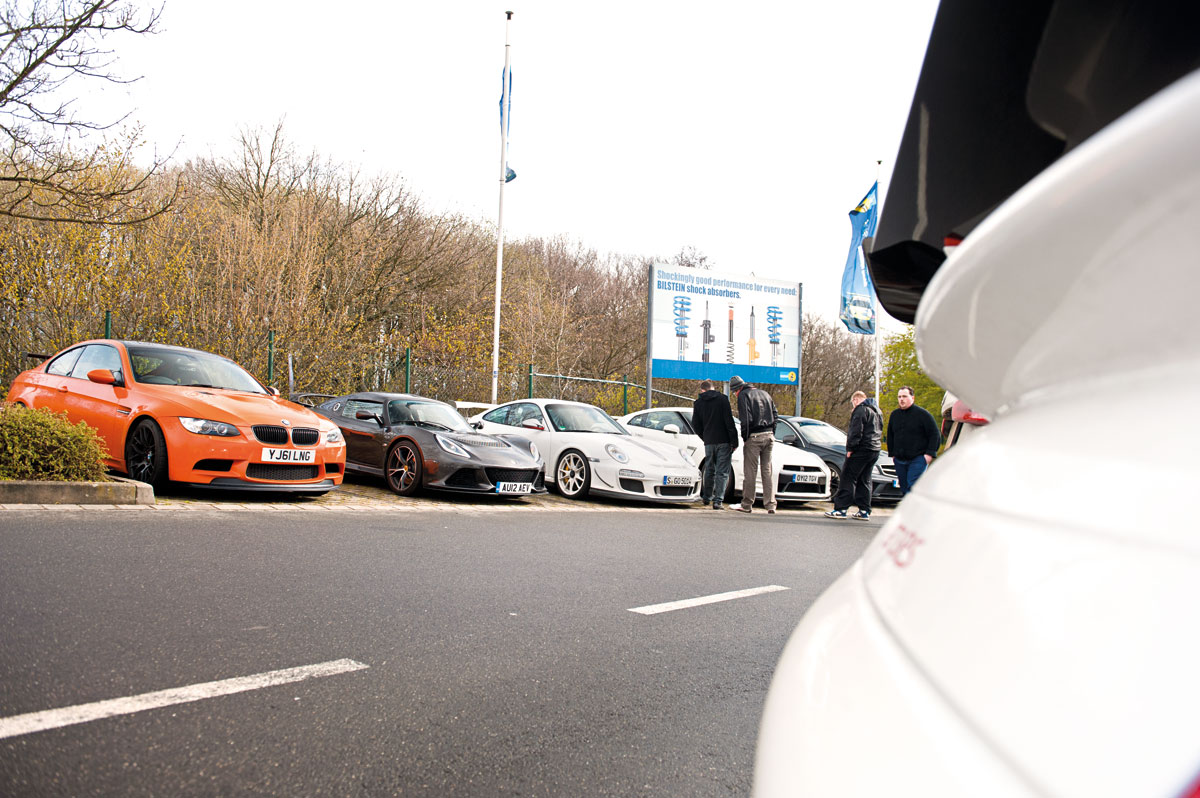 At the Nurburgring: Lotus Exige S vs C63 Black, M3 GTS, 911 GT3 RS 4.0 and Nissan GT-R Track Pack