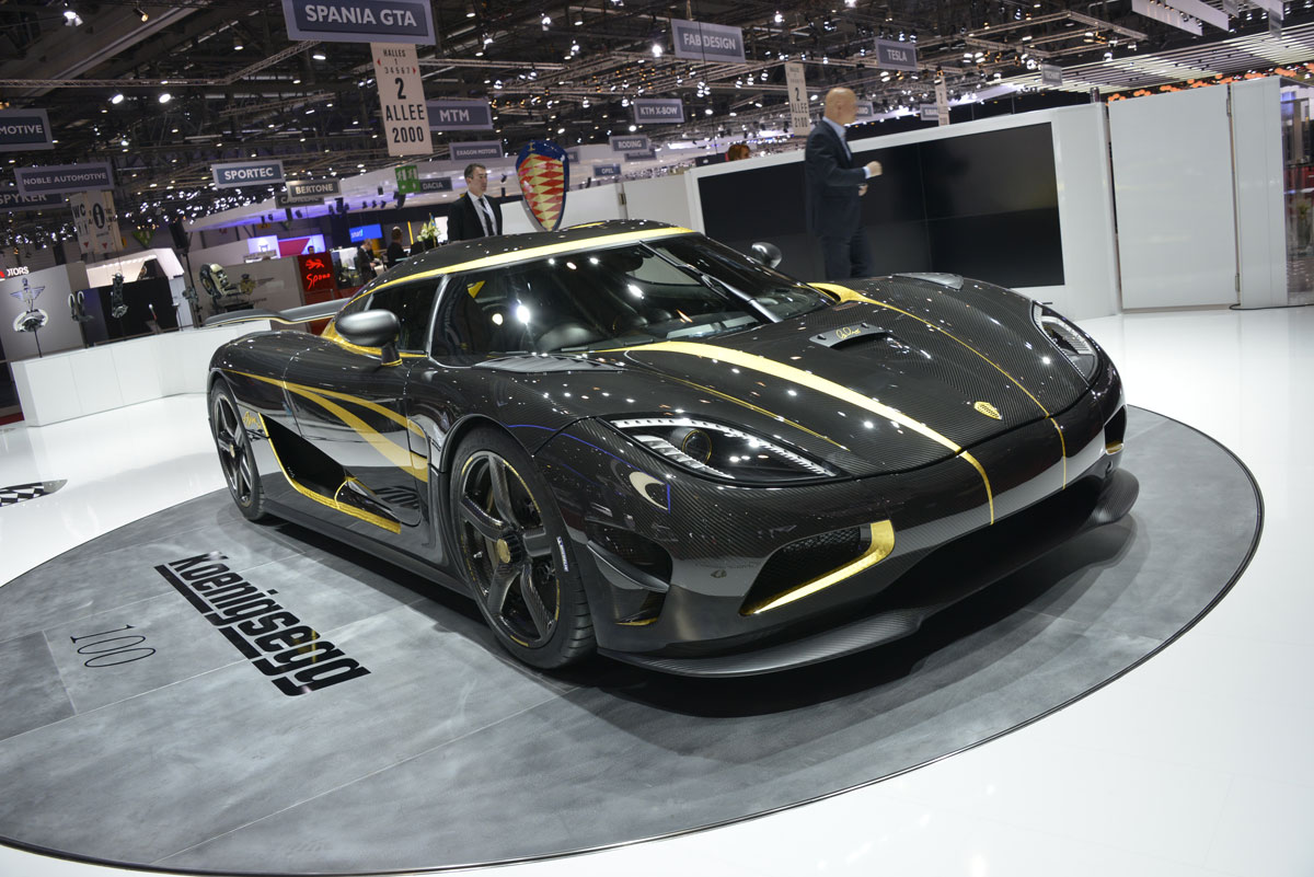 Koenigsegg Hundra revealed at the Geneva motor show