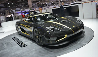 Koenigsegg Hundra revealed at the Geneva motor show