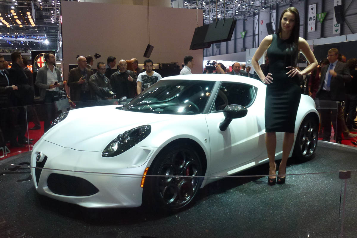Alfa Romeo 4C white Geneva 2013