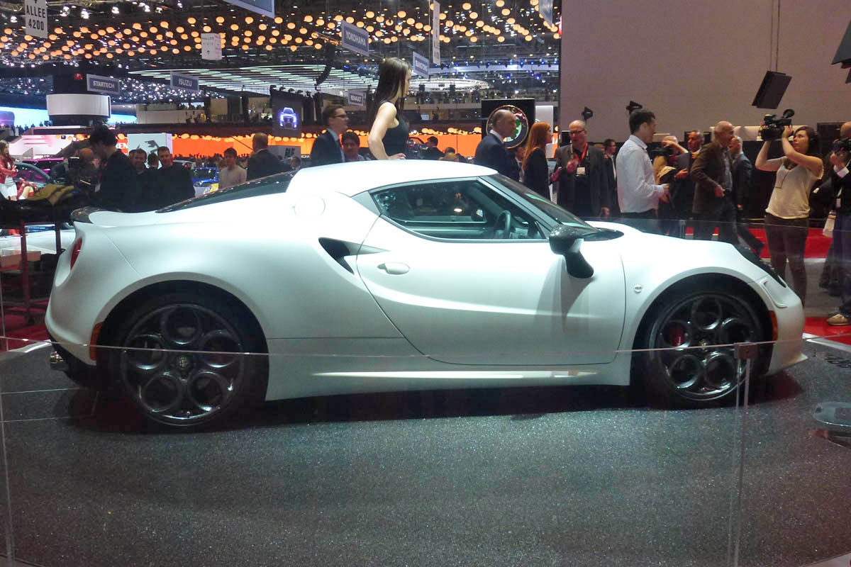 Alfa Romeo 4C white Geneva 2013