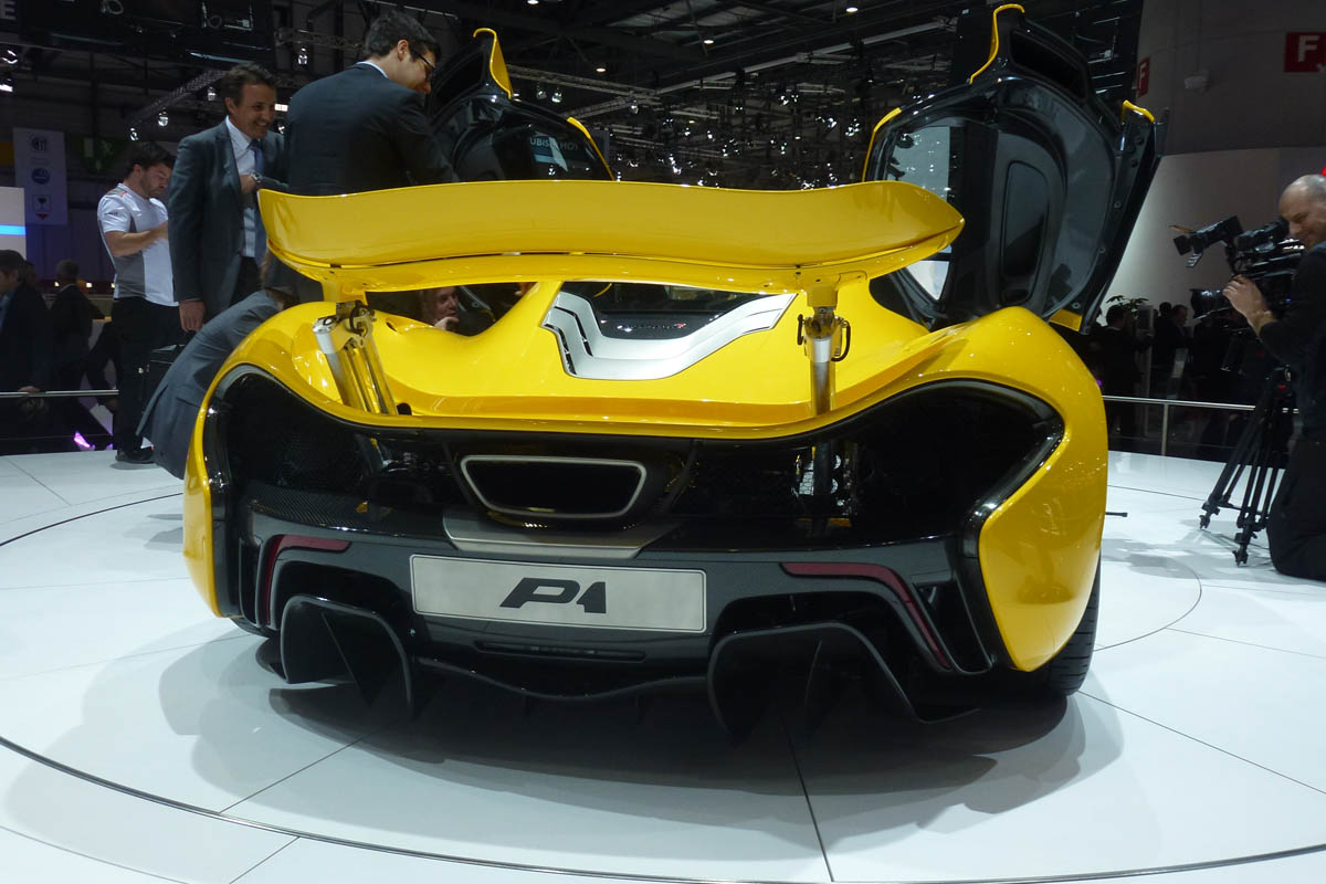 McLaren P1 rear spoiler