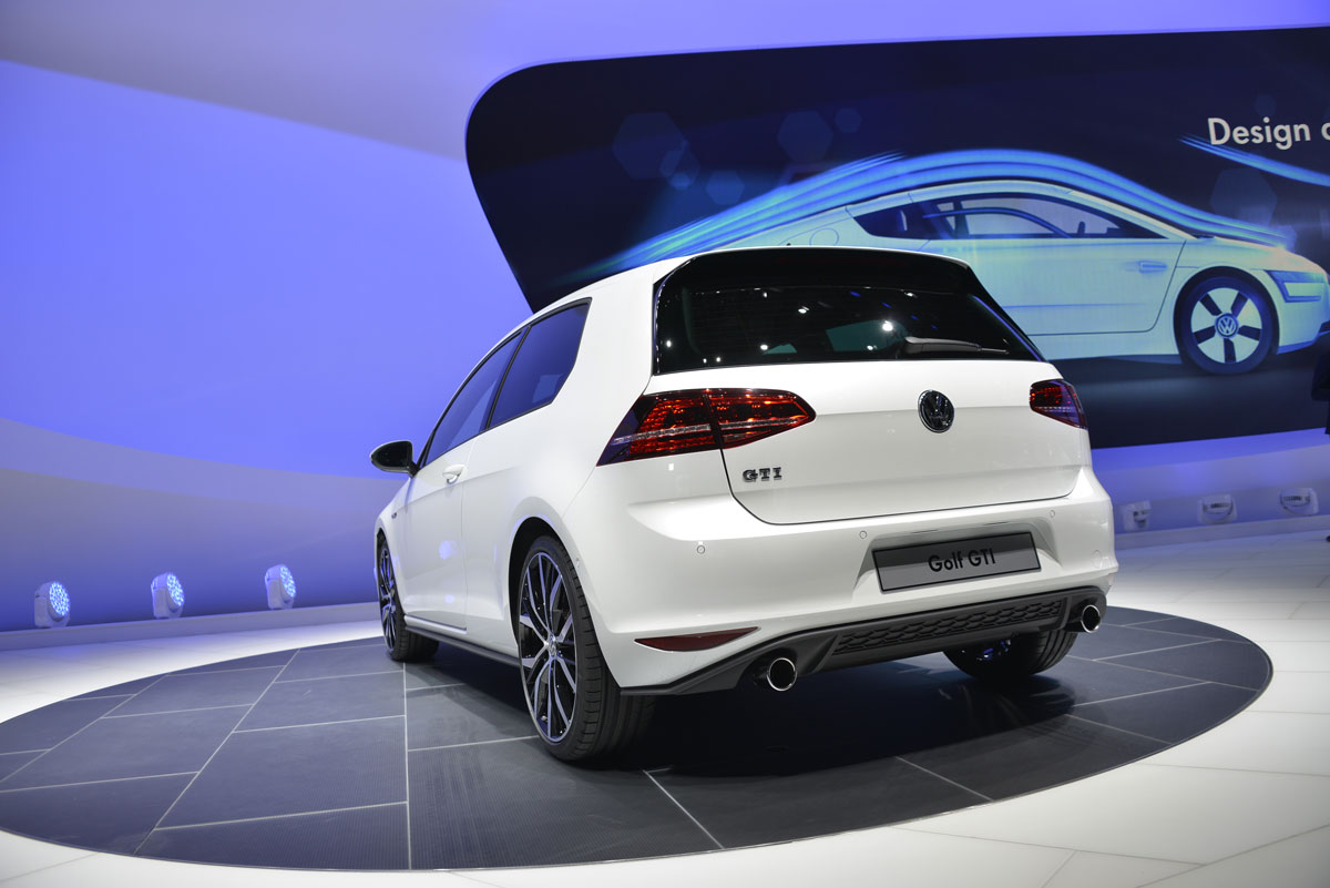 VW Golf GTI news and live show pictures