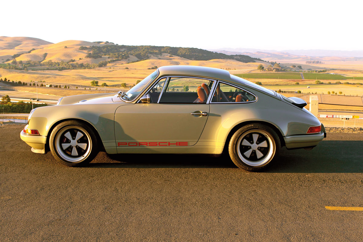 Porsche 911 by Singer
