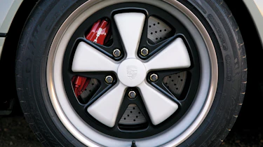 Porsche 911 by Singer