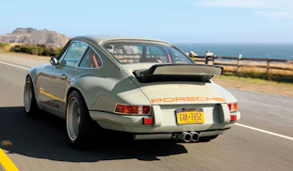 Porsche 911 by Singer