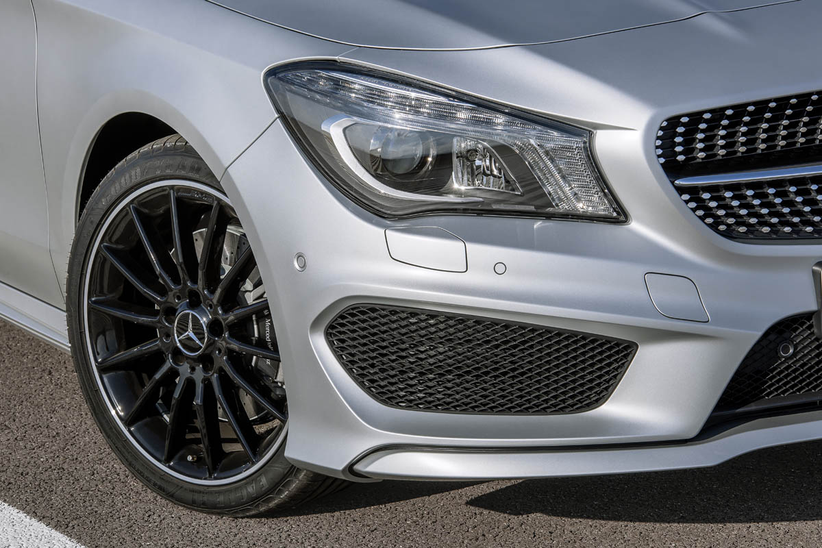 2013 Mercedes-Benz CLA250 alloy wheel