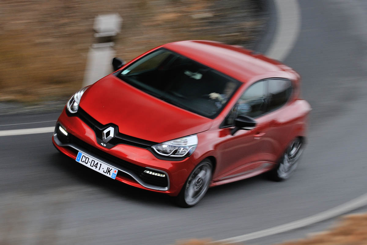 2013 Renaultsport Clio 200 Turbo flame red