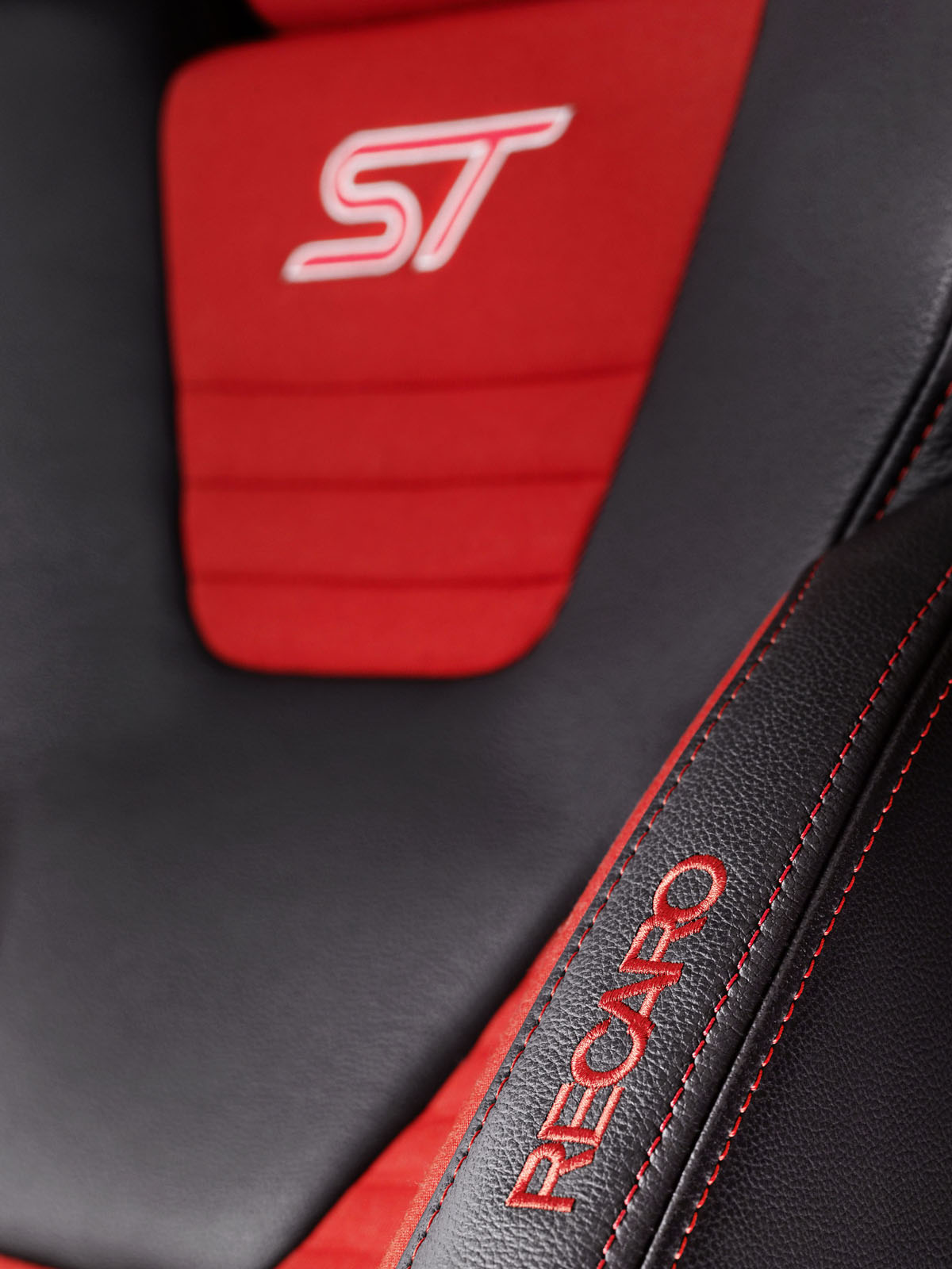2013 Ford Fiesta ST black and red Recaro sports seat