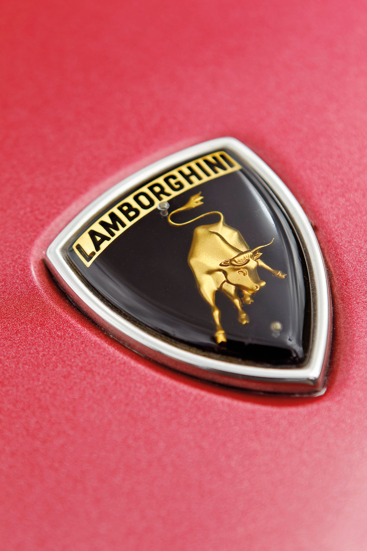 Lamborghini Aventador vs Miura SVJ