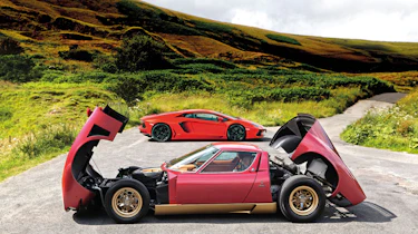 Lamborghini Aventador vs Miura SVJ