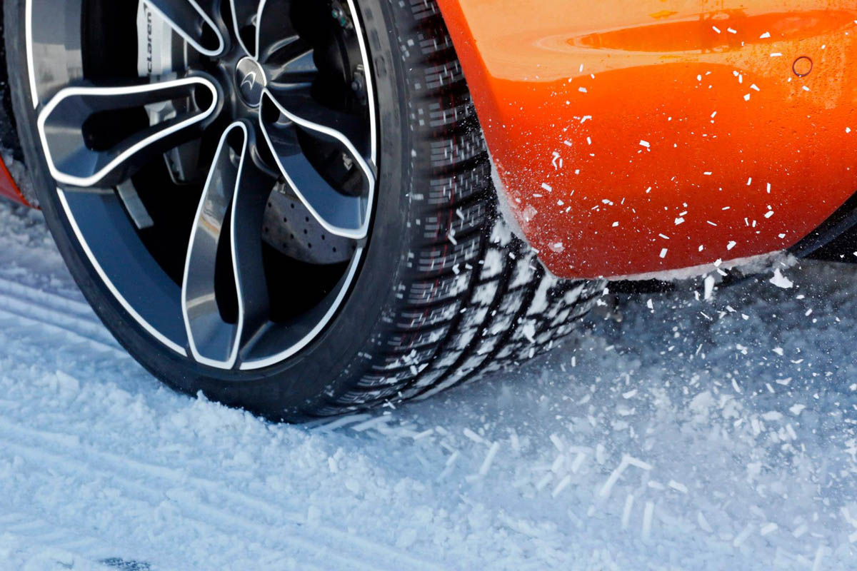 McLaren MP4-12C winter tyres alloy wheel