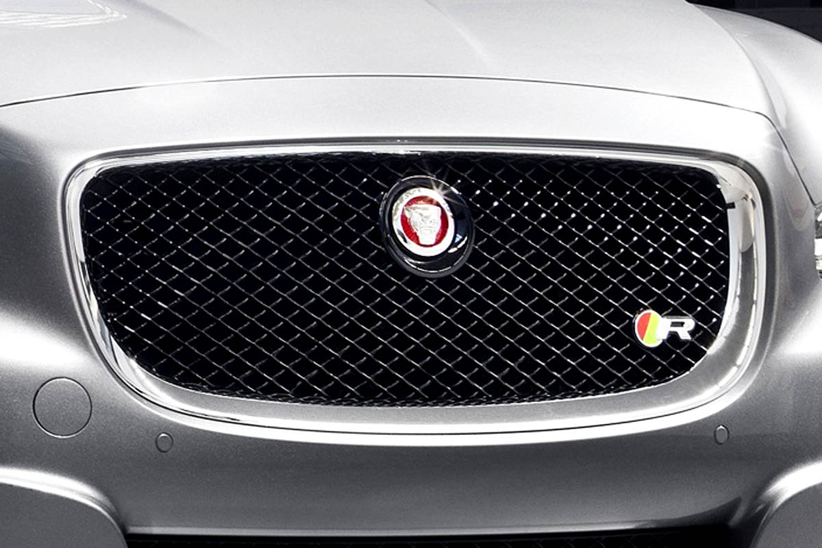New Jaguar XJR grille R badge