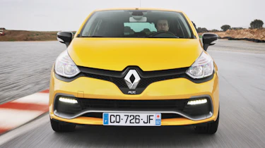 Renaultsport Clio 200 Turbo Liquid Yellow on track