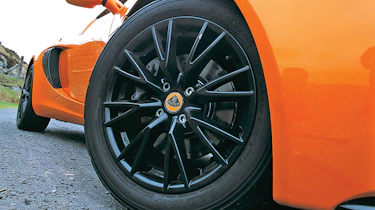 Lotus Exige S2 wheel and Yokohama tyre