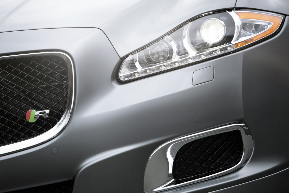 New Jaguar XJR front badge light