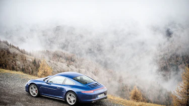 Porsche 911 Carrera 4S blue, rear static photo