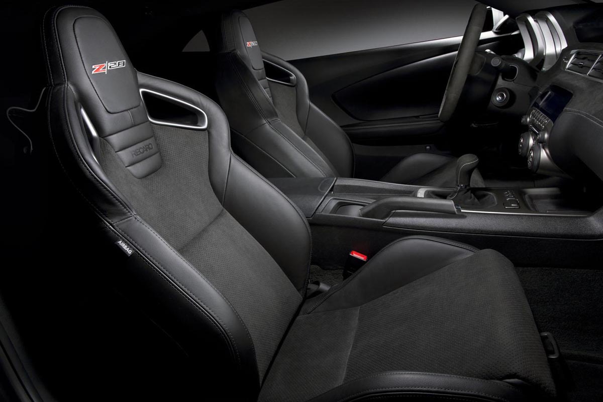 2014 Chevrolet Camaro Z28 front sports seats