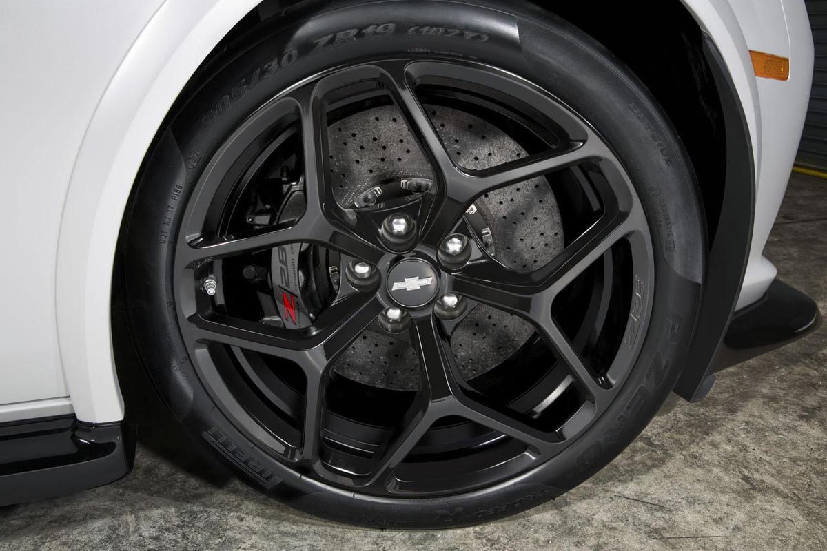 2014 Chevrolet Camaro Z28 alloy wheels