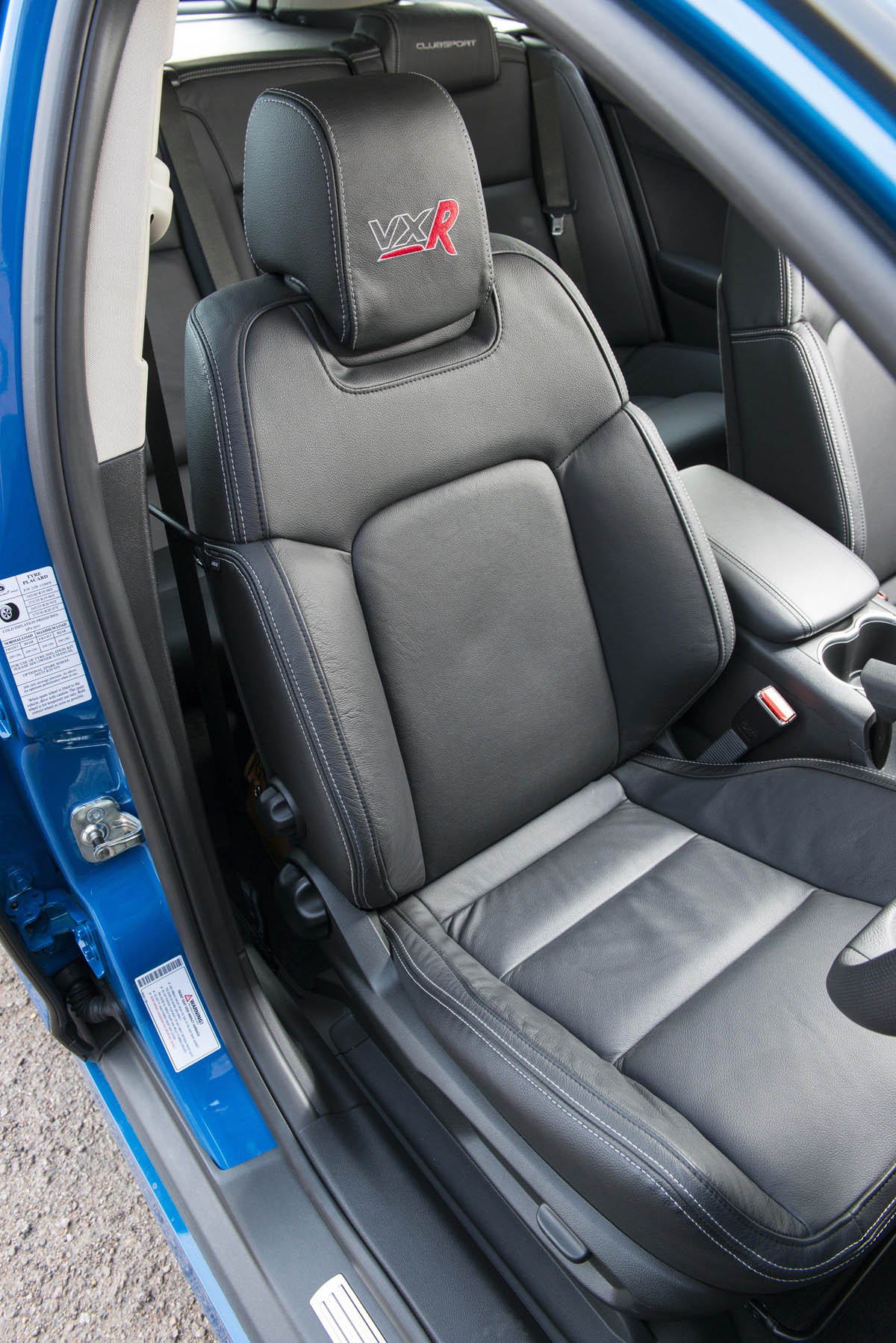 Vauxhall VXR8 Tourer front bucket sports seat leather