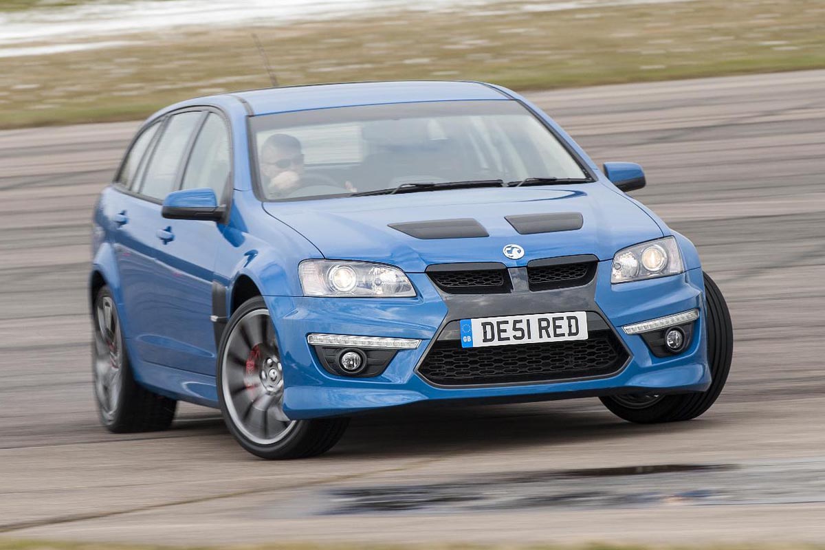 Vauxhall VXR8 Tourer sideways skid drift