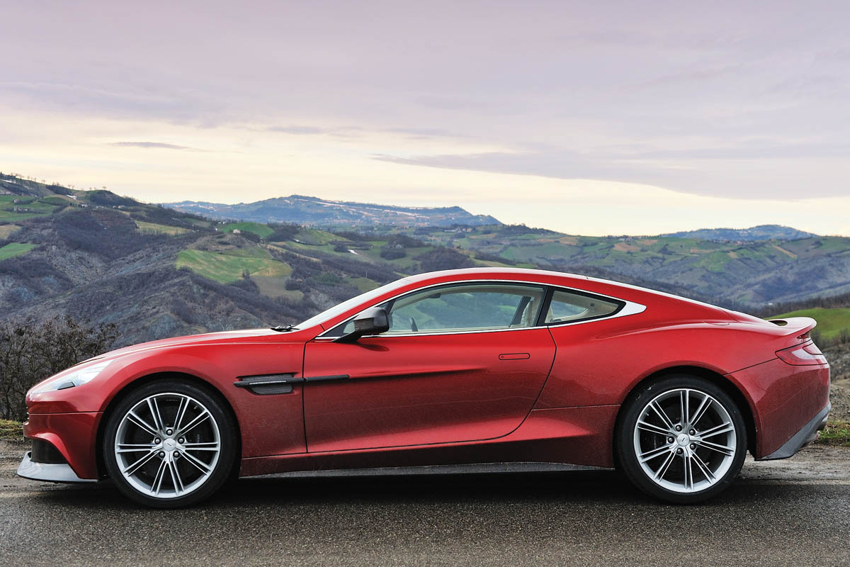Aston Martin Vanquish Italian hills