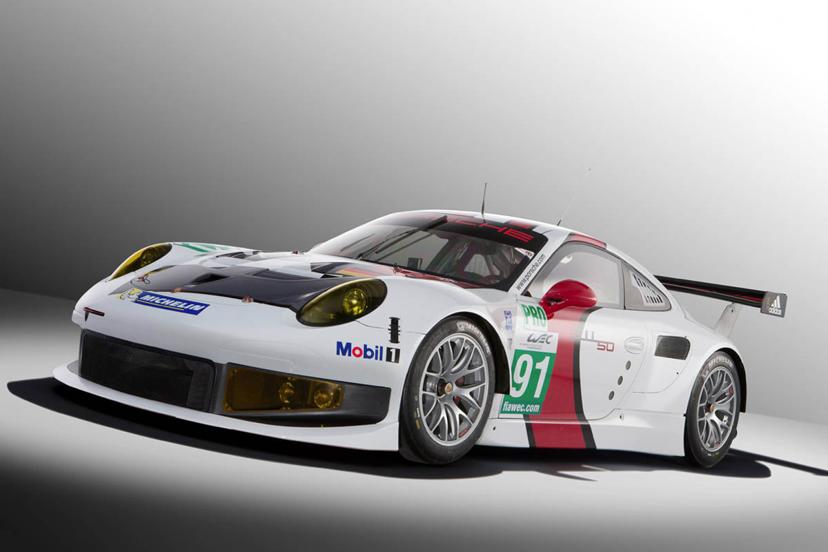 2013 Porsche 911 RSR  front view