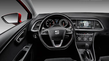 SEAT Leon SC interior dashboard DSG