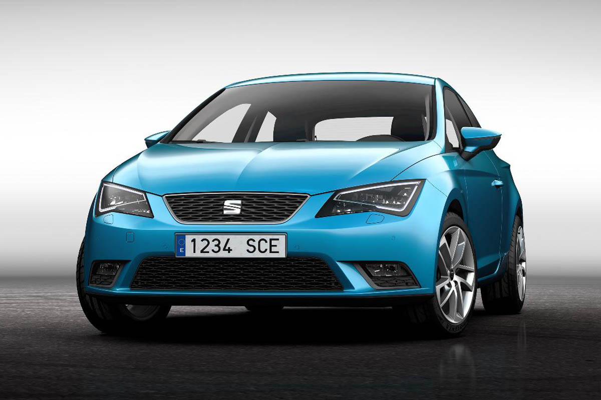 SEAT Leon SC blue front view