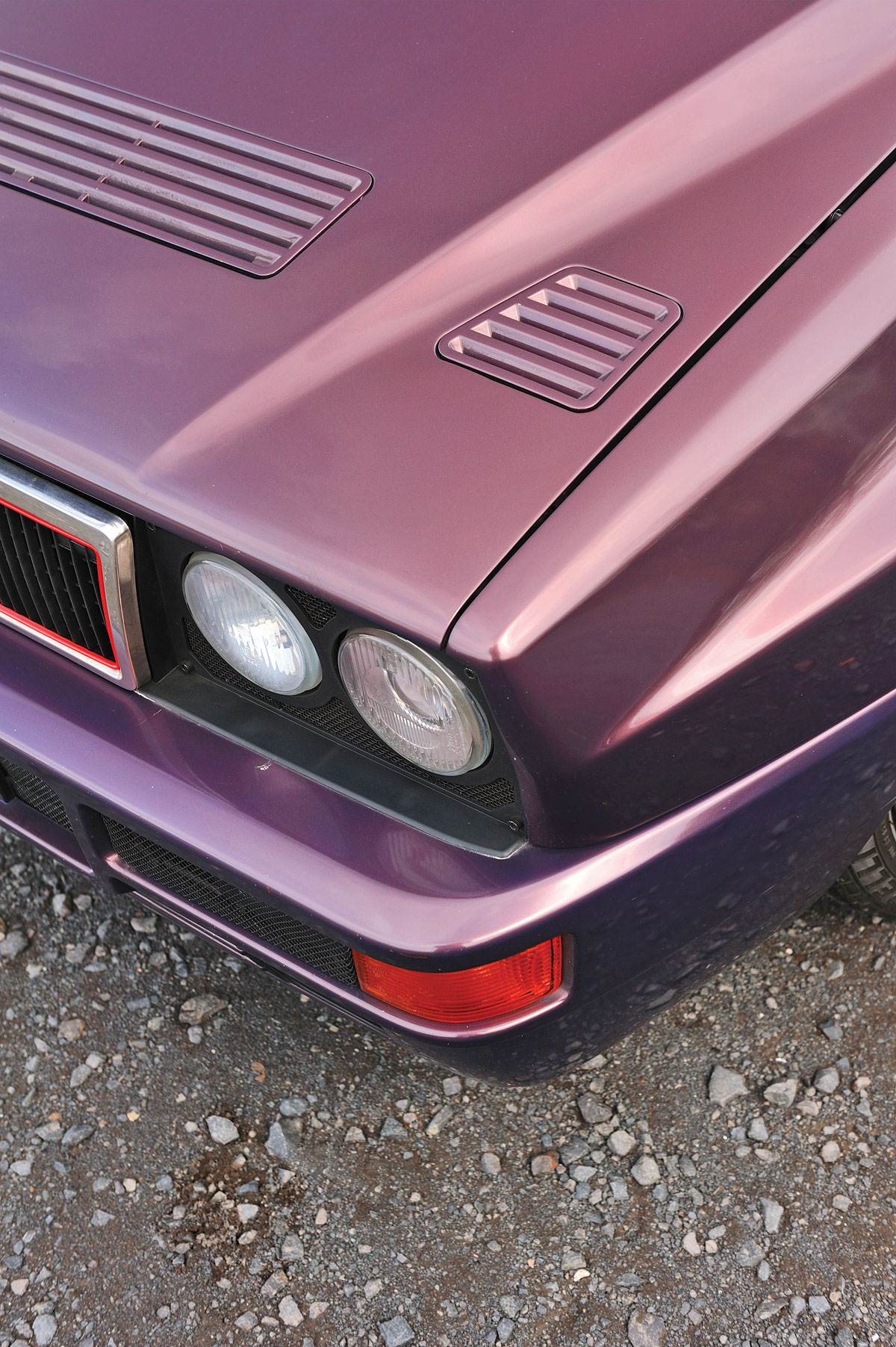 Lancia Delta Integrale Evo 3 bonnet vent