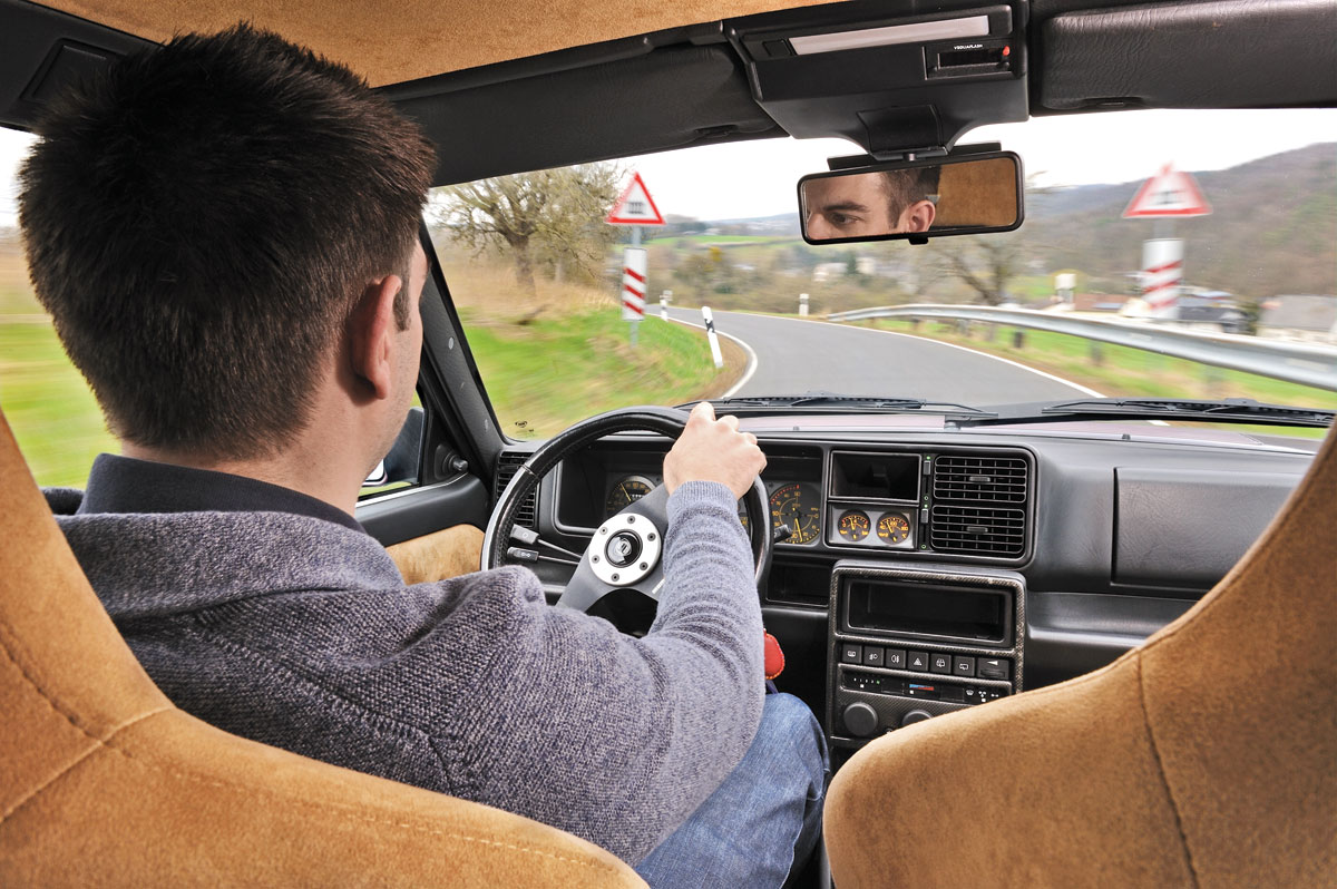 Lancia Delta Integrale Evo 3 driving