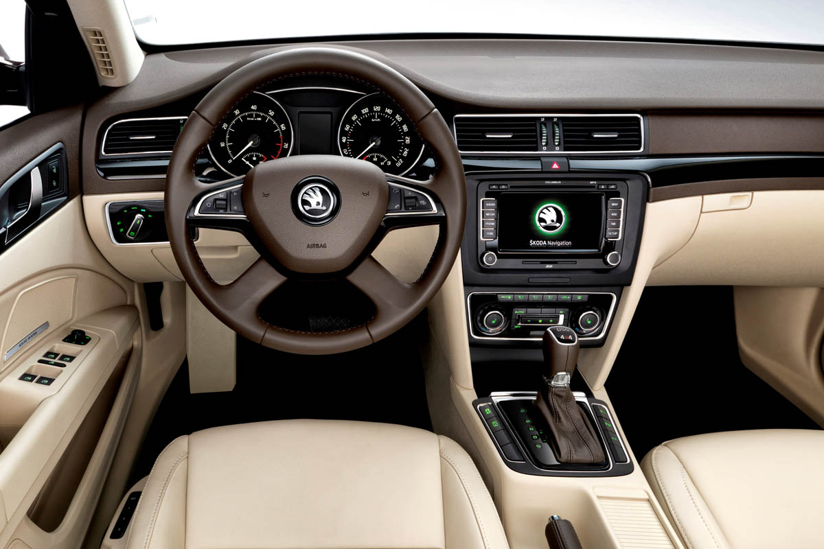 2014 Skoda Superb interior dashboard brown