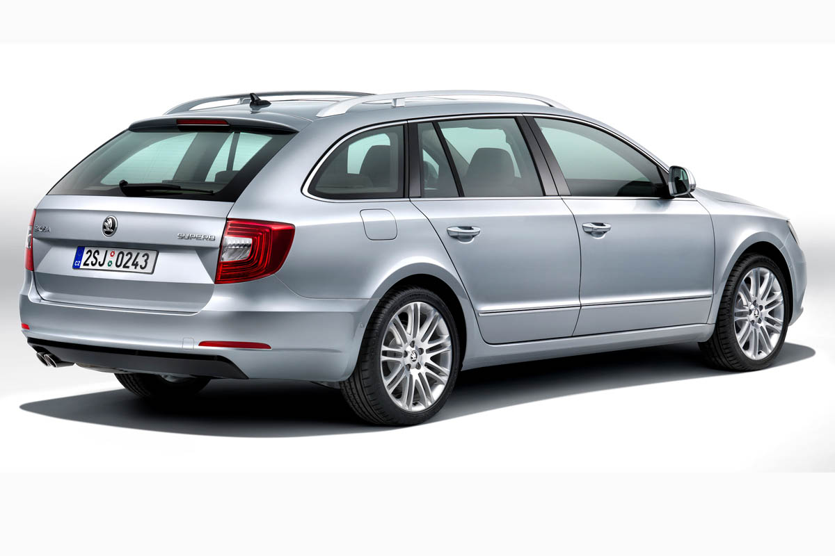 2014 Skoda Superb estate grey