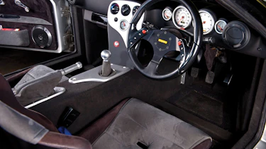 Noble M12 GTO interior
