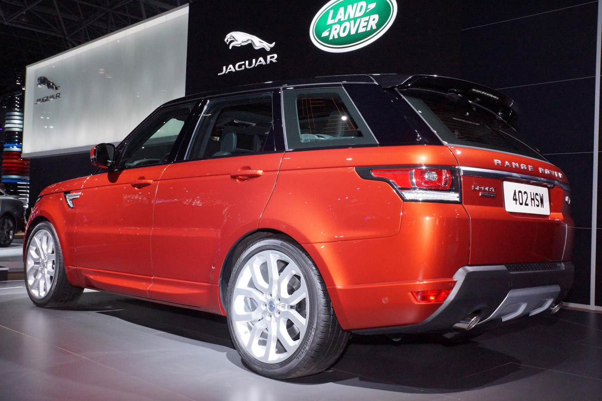 2014 Range Rover Sport preview video red rear view