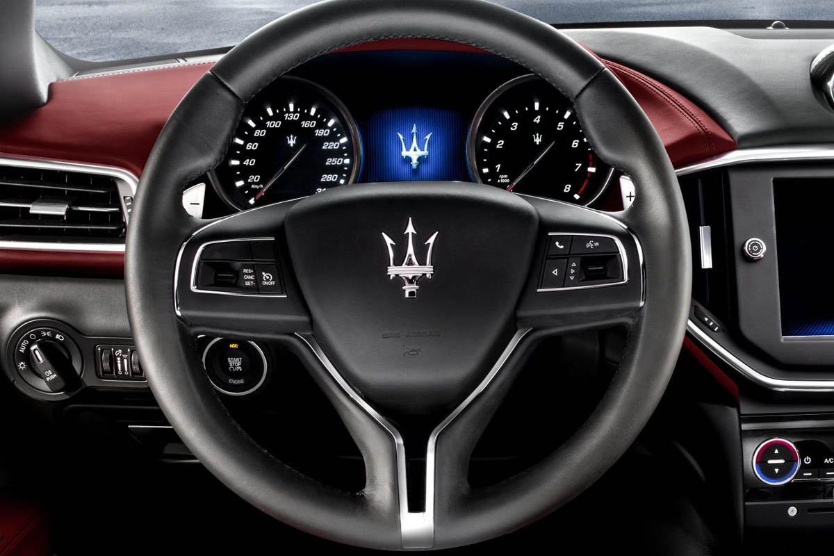 New Maserati Ghibli steering wheel dials