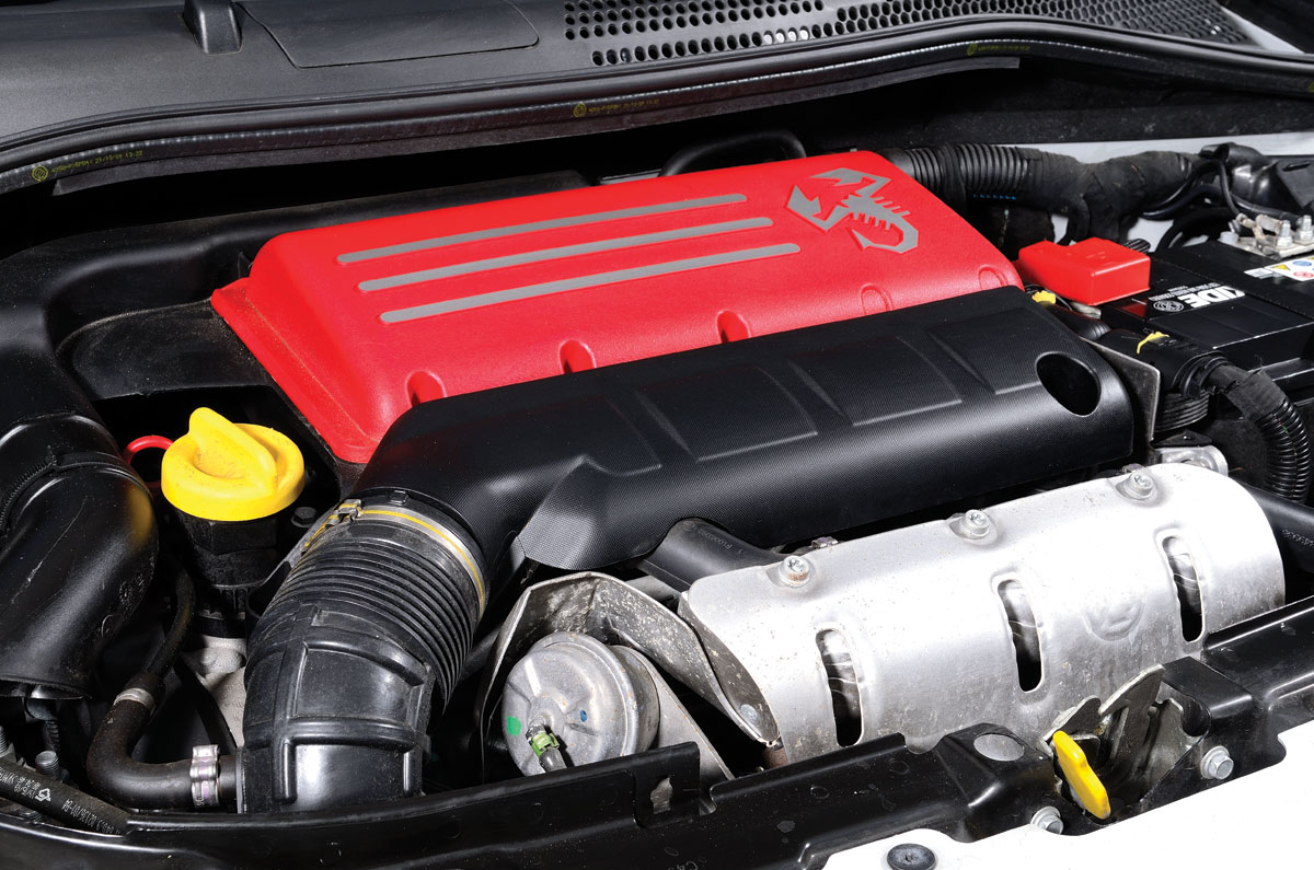 Abarth 500 engine bay
